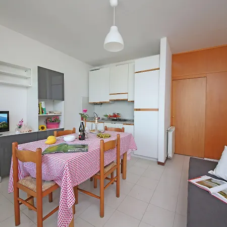 Villenpark Sanghen 아파트호텔 마네르바 델 가르다