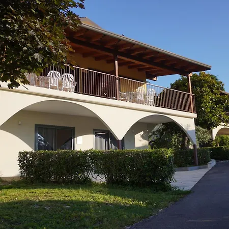 Villenpark Sanghen 3* Манерба-дель-Гарда