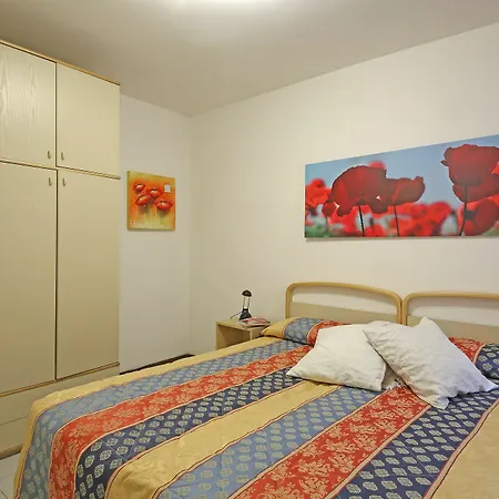 Villenpark Sanghen Апарт-отель Манерба-дель-Гарда